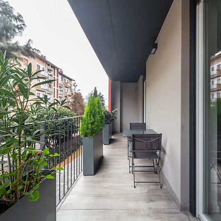 Comfy Apt With Private Parking & Balcony Milano Exteriör bild