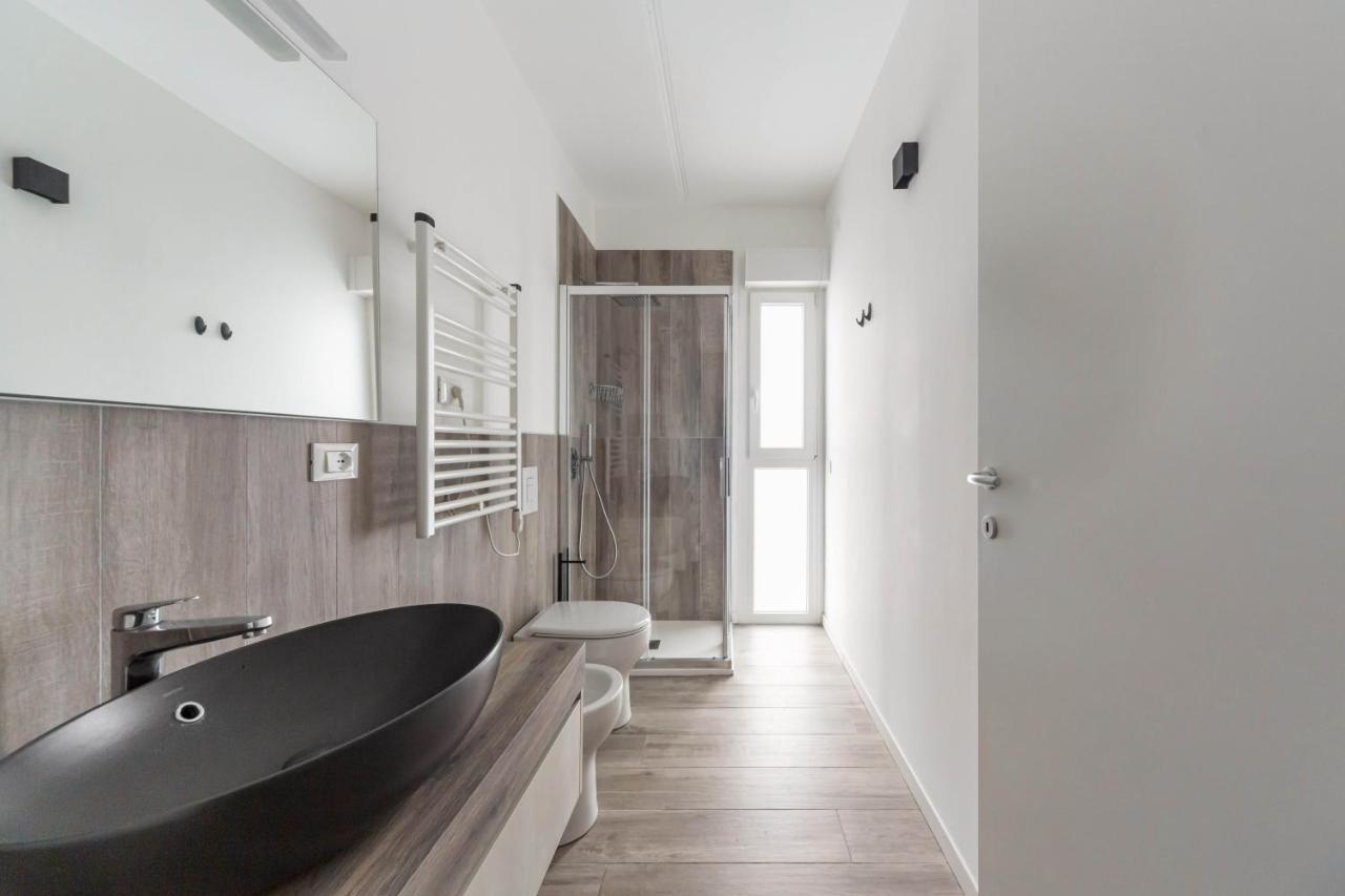 Comfy Apt With Private Parking & Balcony Milano Exteriör bild